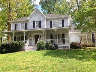 2402 Meadowglen Trl, Lithonia GA  30078-2273 exterior