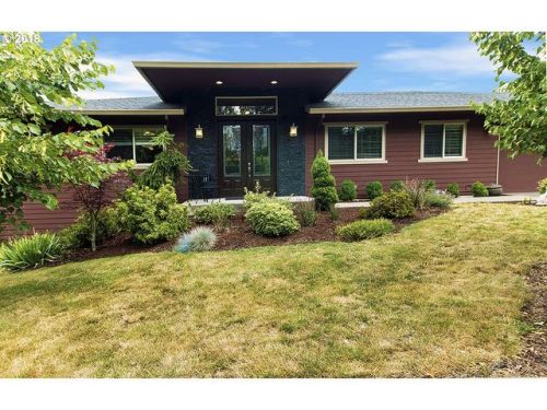 15107 Red Cedar Ct, Portland, OR 97231-2671