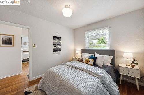 944 Ky Rte, Berkeley CA 94706-1423 exterior