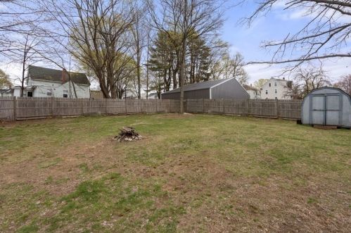 50 Beverly St, North Andover MA 01845-3403 exterior