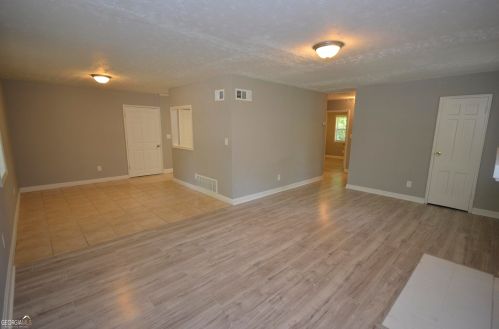 1453 Clermont Ave, Atlanta GA  30344-1752 exterior