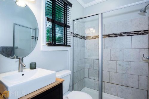 39 Branham St, Atlanta GA 30317-1228 exterior