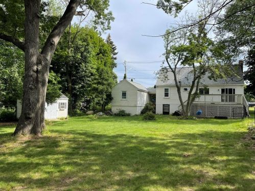 201 Turnpike St, North Andover MA  01845-5005 exterior