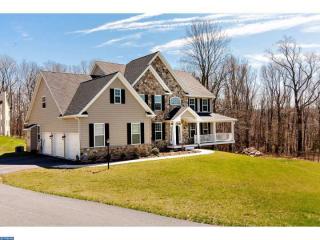 12 Millstone Ln, Pottstown PA  19465-8880 exterior