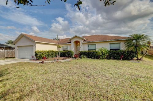 1713 Palermo Rd, Fort Pierce, FL 34987-2211