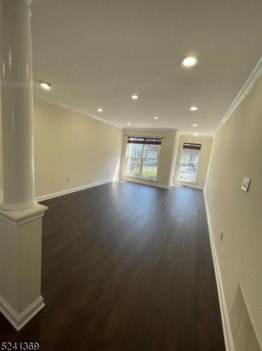 1306 Stech Dr, Bridgewater NJ  08807-5502 exterior