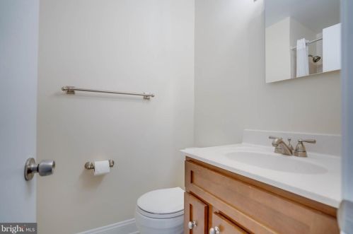 617 Azalea Dr, Rockville MD 20850-2010 exterior