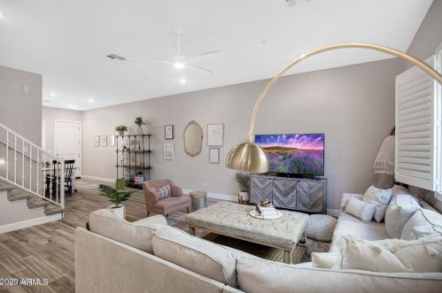 8976 8 Dr, Phoenix AZ 85041-6754 exterior