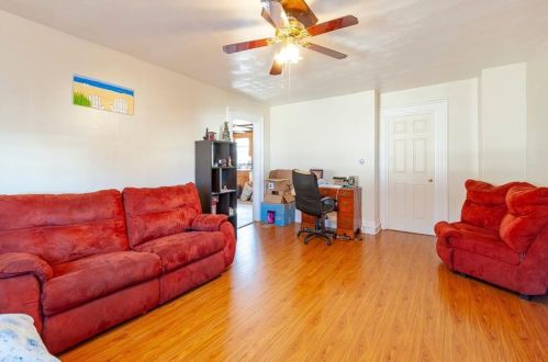 129 Spg St, Woonsocket RI 02895-1916 exterior