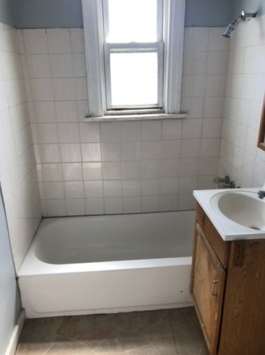 12104 Wentworth Ave, Chicago IL 60628-7204 exterior