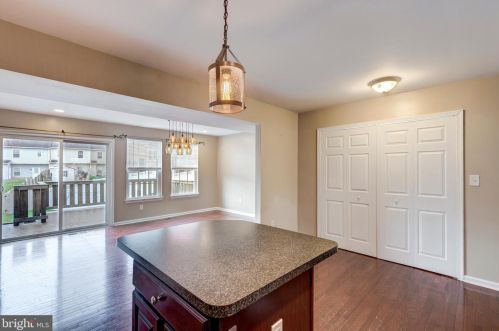 711 Grant Dr, Hanover PA  17331-2079 exterior