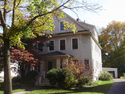 258 Lake Ave, Newton MA 02461-1210 exterior