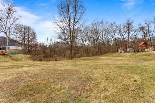 208 Darnley Dr, Moon Twp PA 15108-9753 exterior