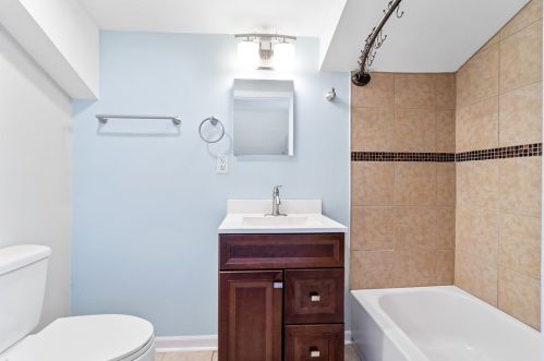 9 Carrick Ave, Pittsburgh PA  15210-4321 exterior