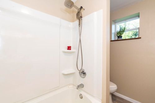 6922 Lovers Ln, Kalamazoo MI 49002-4427 exterior