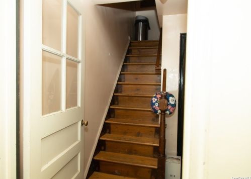 1054 220th St, Bronx, NY 10469-1203