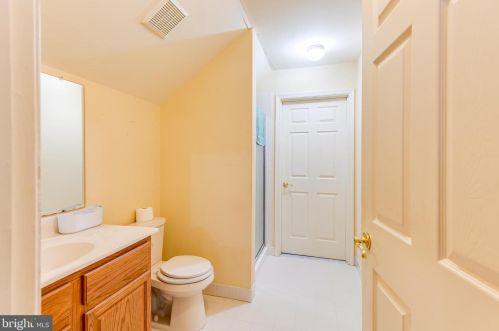 89 Warwick Way, Southampton NJ  08088-1122 exterior