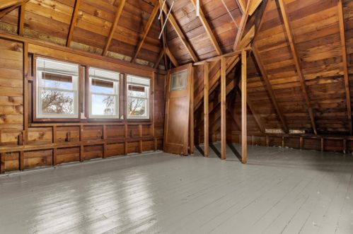 1332 Capitol Dr, Milwaukee WI  53211-1812 exterior