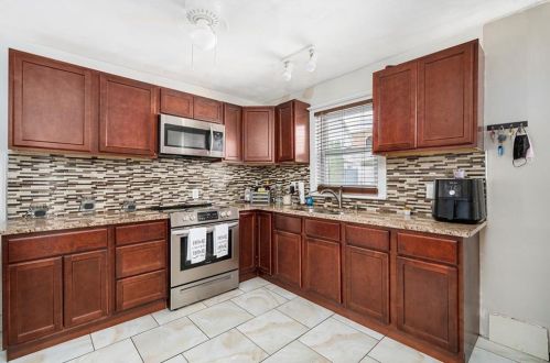 150 New York Ave, Providence RI  02905-4431 exterior