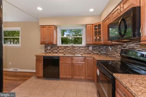 205 California Trl, Browns Mills NJ  08015-5641 exterior