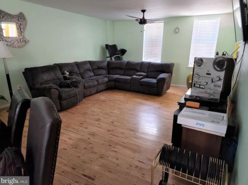 1007 Colorado St, Philadelphia PA 19146-4734 exterior