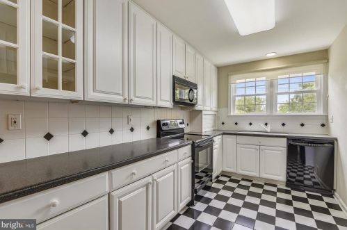 1953 Kirby Rd, Mc Lean VA  22101-5556 exterior