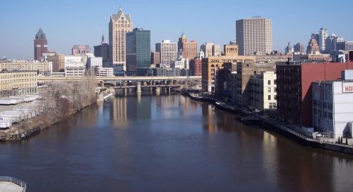 106 Seeboth St, Milwaukee WI 53204-4322 exterior