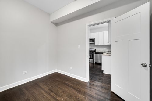 3750 Cermak Rd, Chicago IL  60623-3013 exterior