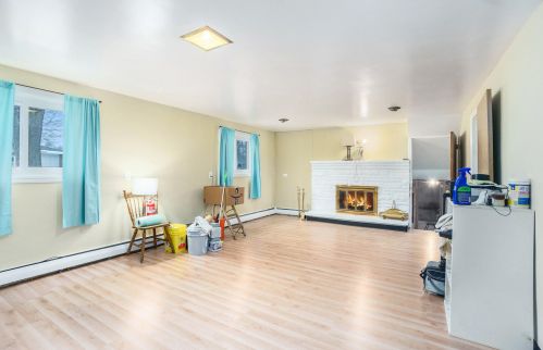 6358 Plainfield Ave, Kalamazoo MI 49048-9477 exterior