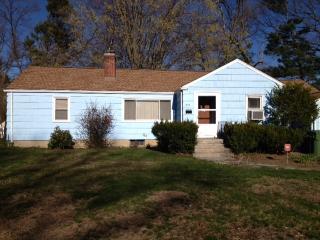 910 Delilah Dr, Windsor CT  06095-3272 exterior