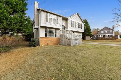 2735 Ashley Downs Ln, Atlanta GA 30349-4998 exterior