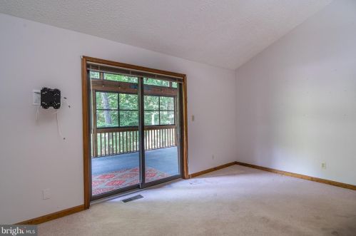 102 Tall Pne Ave, Locust Grove VA 22508-5204 exterior