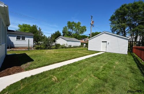 1707 76th Ct, Chicago IL  60707-4104 exterior