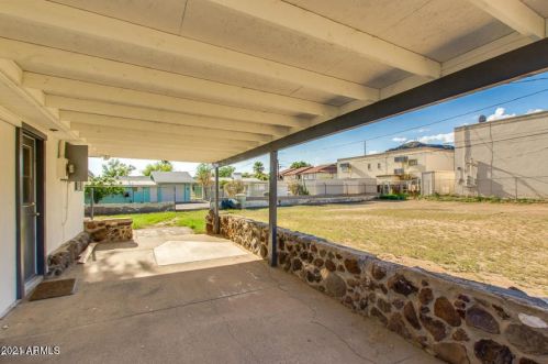 748 Carol Ave, Phoenix AZ 85021-2088 exterior