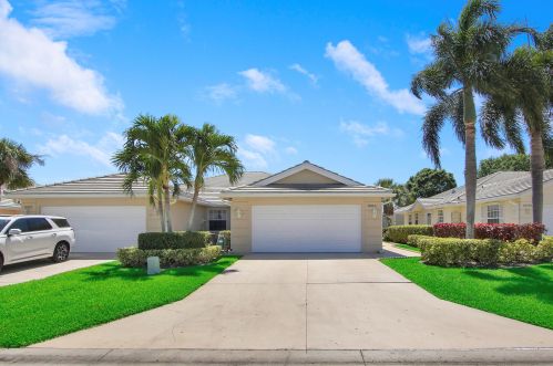 1211 Bentley Cir, Fort Pierce, FL 34986-1871