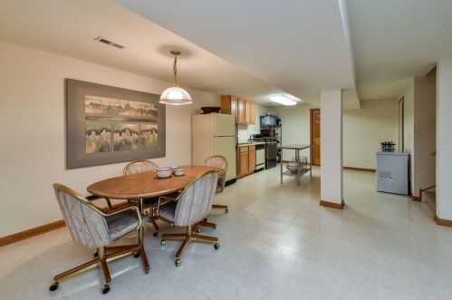 502 Pheasant Trl, Saint Charles IL 60174-8847 exterior