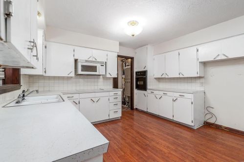 1503 Finn Dr, Lebanon MO 65536-3950 exterior