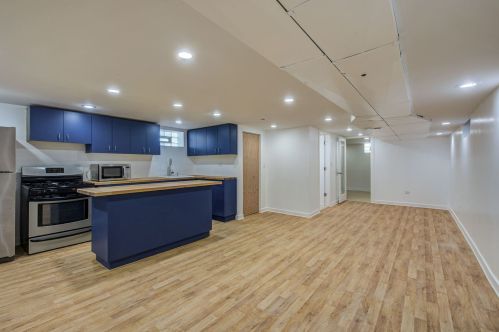 2959 Washtenaw Ave, Chicago IL 60645-3210 exterior