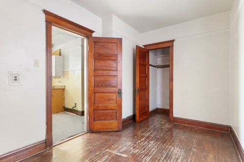 951 Lawndale Ave, Chicago IL 60655-3315 exterior