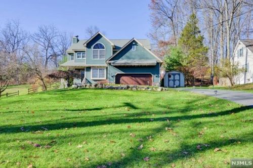 938 Homestead Dr, Fredon NJ  07860-4612 exterior