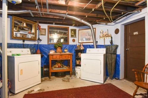 42 Mount Pleasant Ave, Providence RI 02908-5153 exterior