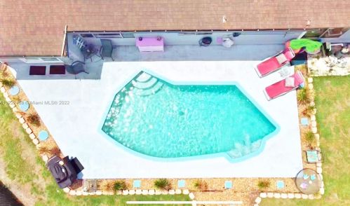 337 Cherryhill Rd, Fort Pierce, FL 34953-6235