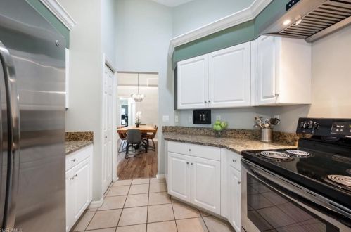 3166 Carriage Cir, Naples FL 34105-2700 exterior