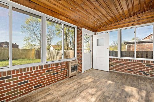 1238 Justine St, Pittsburgh PA  15204-2406 exterior