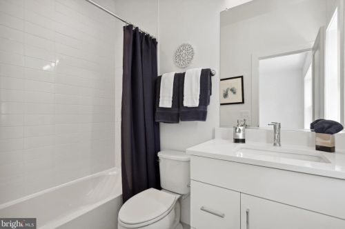 5120 25th Pl, Arlington VA  22207-2603 exterior