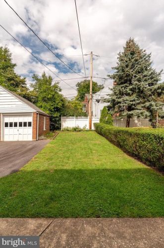 823 Helen Ave, Lancaster PA 17601-4508 exterior