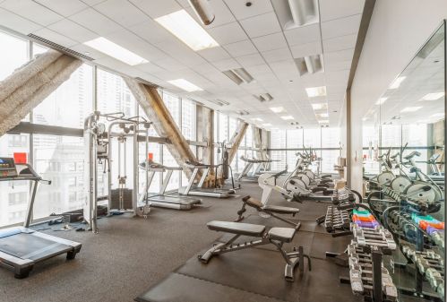 8 Randolph St, Chicago IL  60601-3622 exterior