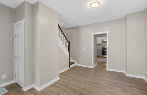 124 Thompson St, Poughkeepsie NY 12601-2621 exterior