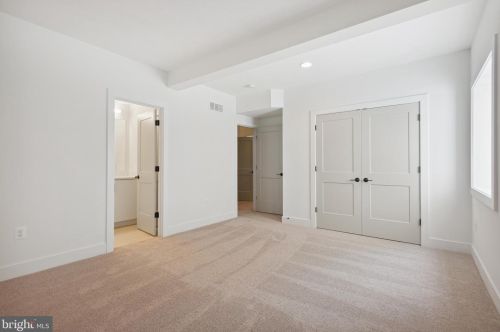 5120 25th Pl, Arlington VA  22207-2603 exterior