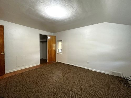 327 Elias Dr, Pittsburgh PA 15235-1710 exterior